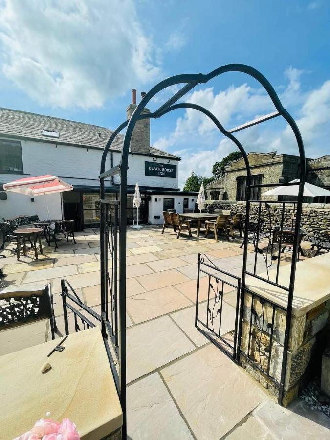 The Black Horse Inn Settle Esterno foto